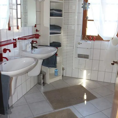 Annabell Weisbach (Baden-Wurttemberg)